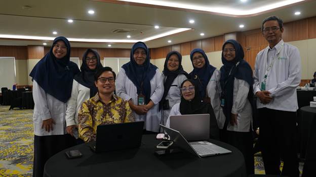 Foto Bersama Peserta Lokakarya dan Narasumber PEMATRI